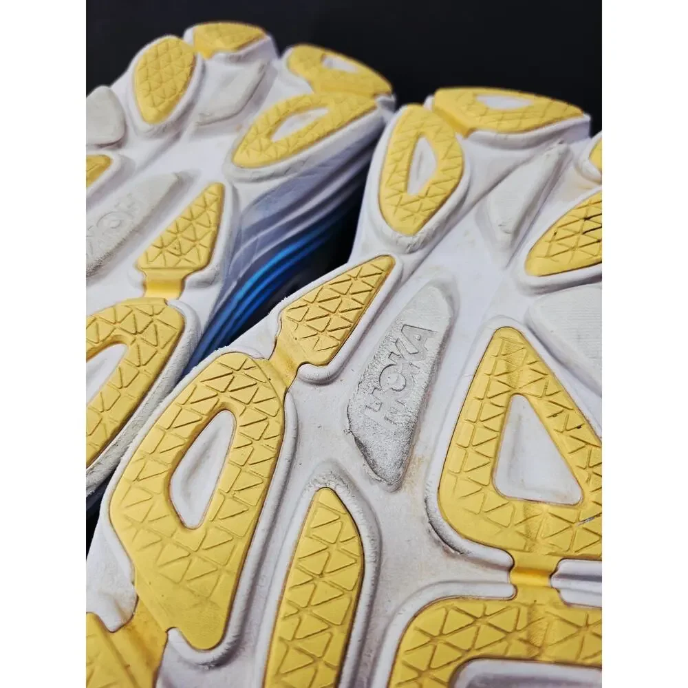Hoka Women 11 Comfy footwear